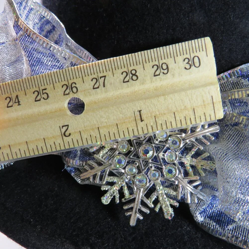 N/A snowflake black